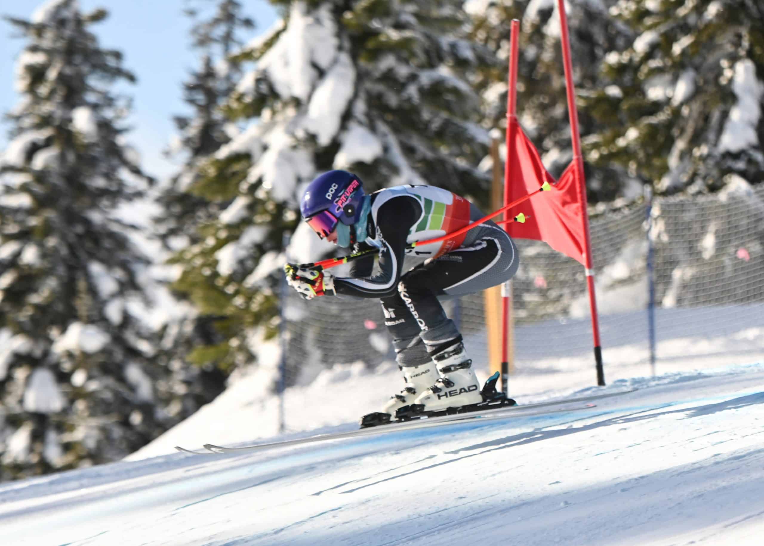 Yorke Parkin racing past alpine speed gate